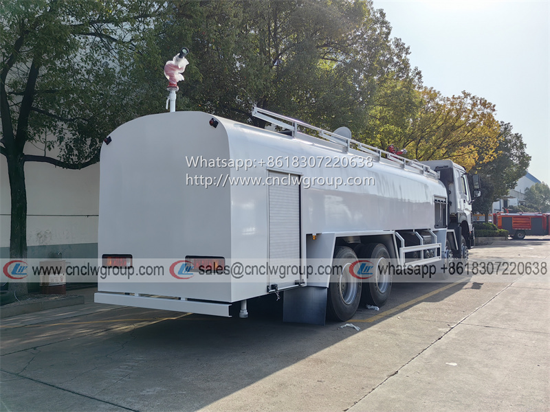 Sinotruk HOWO 25000 liter Fire Truck with Automatical Fire Monitor