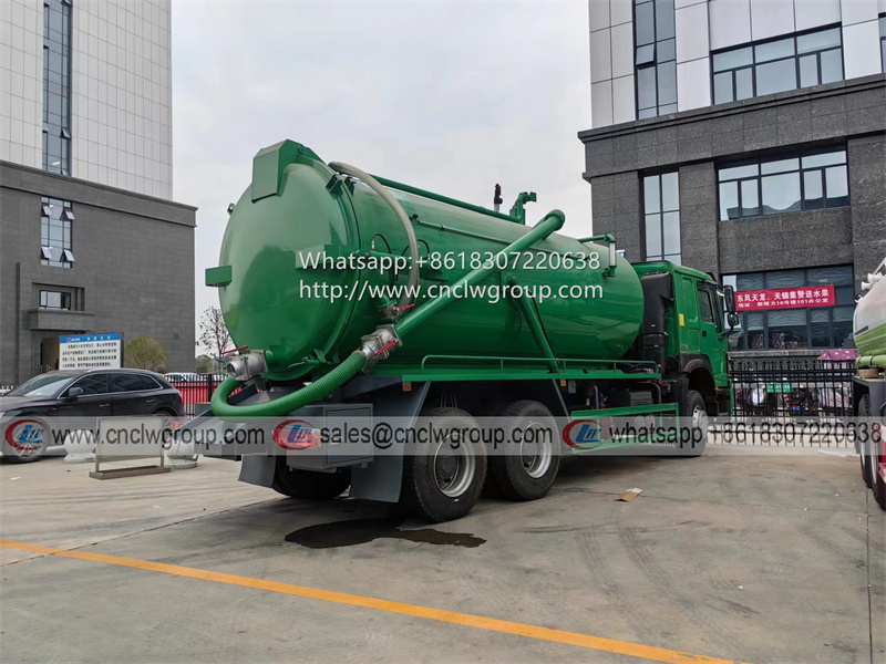 Sinotruk HOWO 20m3 vacuum sewage suction truck