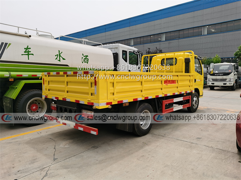 Dongfeng 5 ton 14ft cargo truck