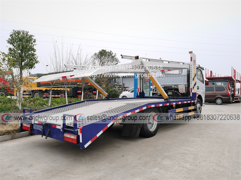 Dongfeng 2 two-position car carrier truck
