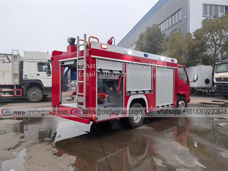 ISUZU 600P 3000 liter water tanker fire truck