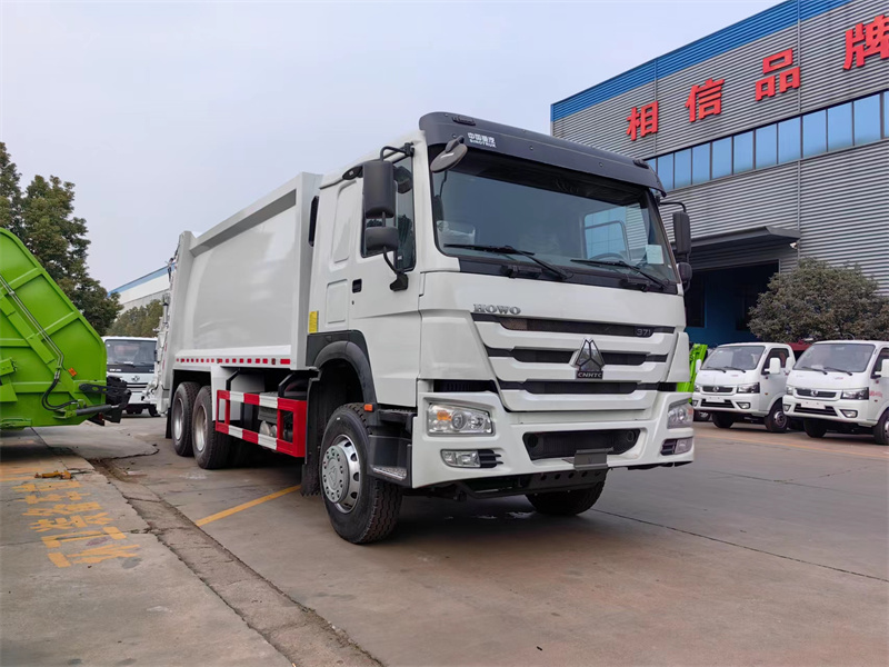 Sinotruk HOWO 20m3 Garbage Compactor Truck Exported to Nigeria