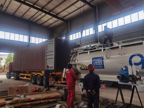 New Year Exporting Order: 12000 liter Sewer Jetting Vacuum Truck Upper Body