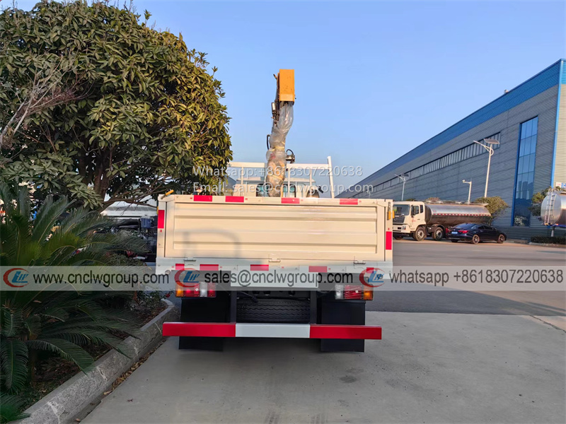 ISUZU 100P/NKR 2 Ton Truck Mounted Crane