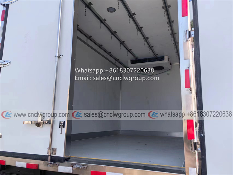 Dongfeng 5 Ton Refrigerator Truck