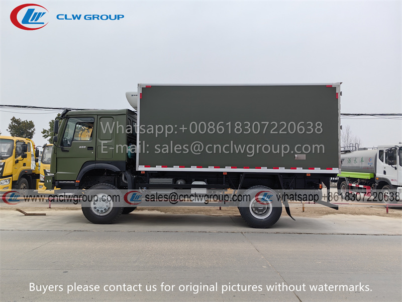 Sinotruk HOWO 4x4 Refrigerator Truck