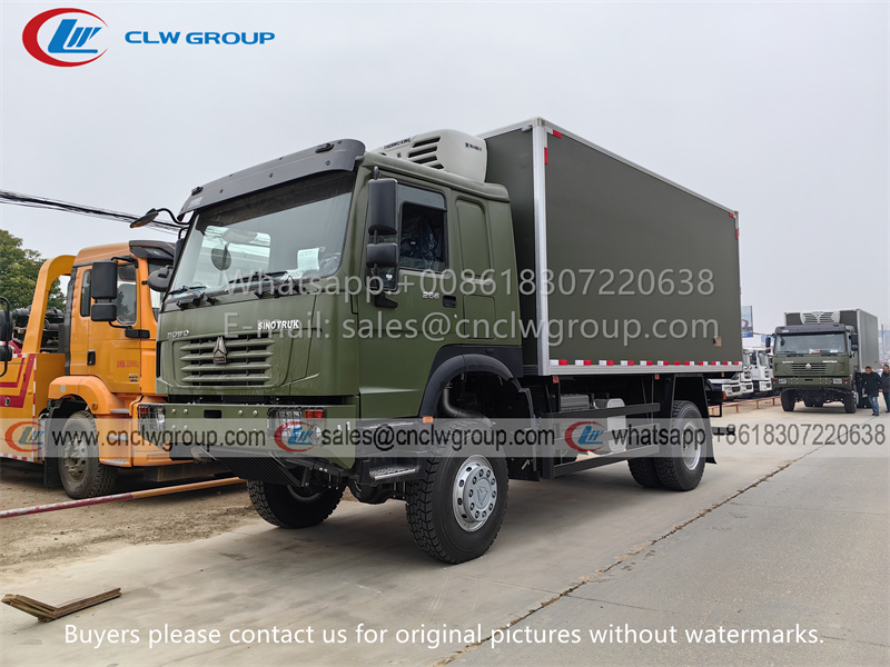 Sinotruk HOWO 4x4 Refrigerator Truck