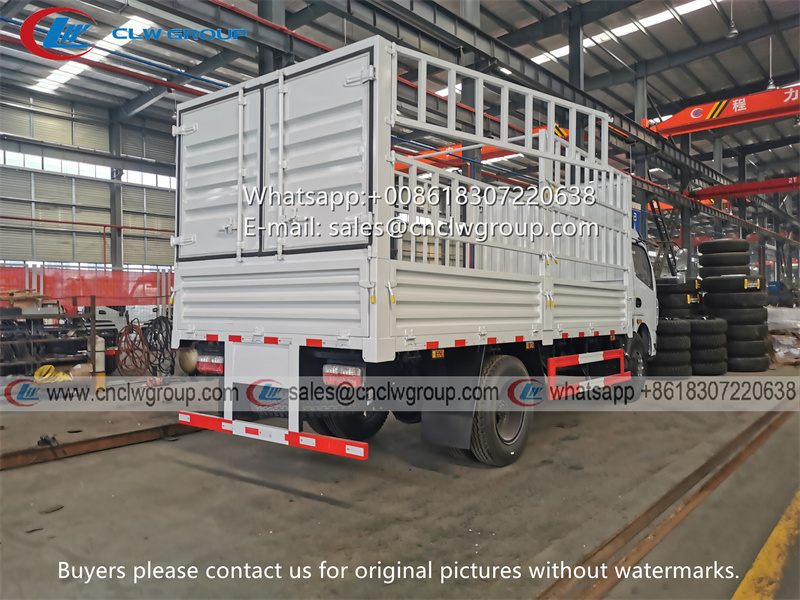 Dongfeng 6-8 ton 18ft high fence stake cargo truck