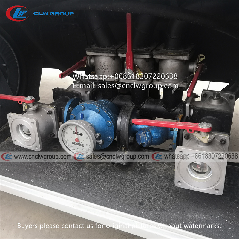 Dongfeng RHD 18000 liter refuel tank truck
