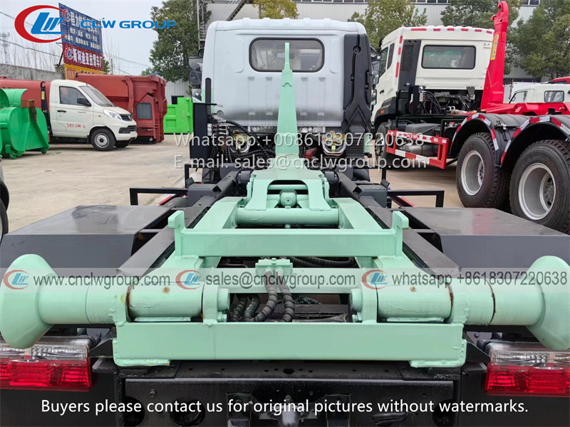 DFAC 4x2 5cbm hook lift bin garbage truck