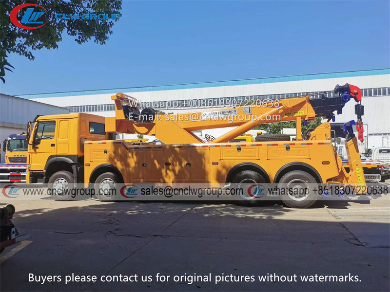 HOWO 8x4 50T rotary wrecker tow truck