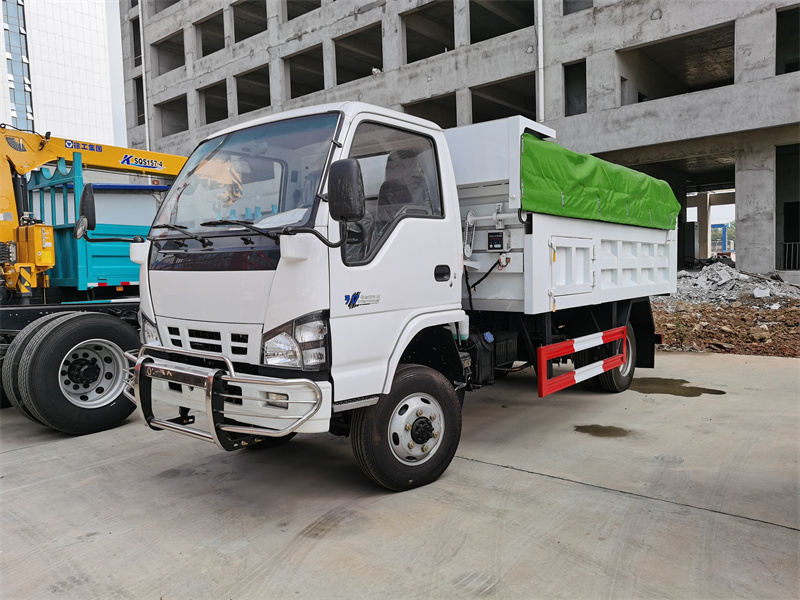 ISUZU NPS 4x4 4WD 3-4 ton dumper truck