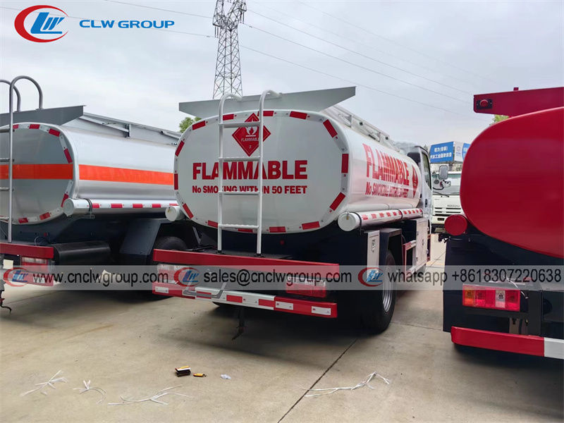 Dongfeng Dolicar 5000 liter fuel dispenser truck load capacity