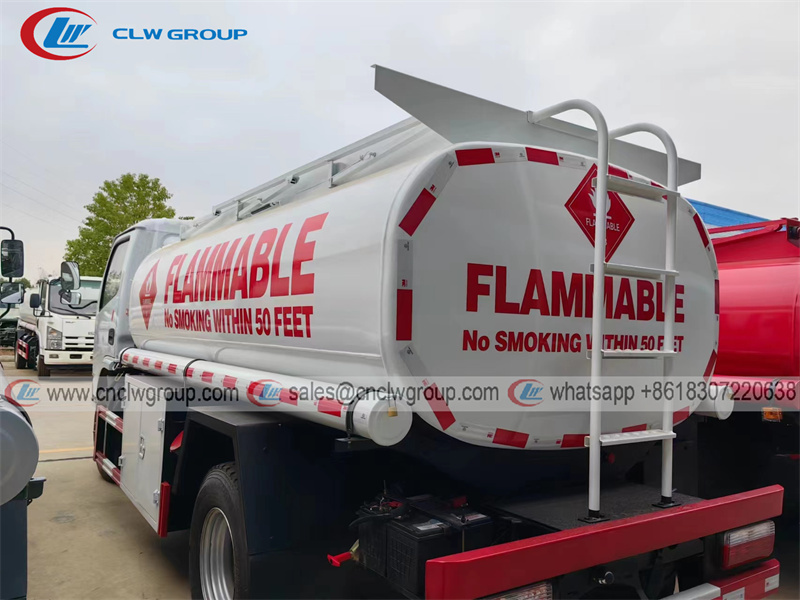 Dongfeng Dolicar 5000 liter fuel dispenser truck load capacity
