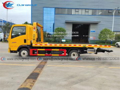HOWO 4 ton wrecker towing recovery truck