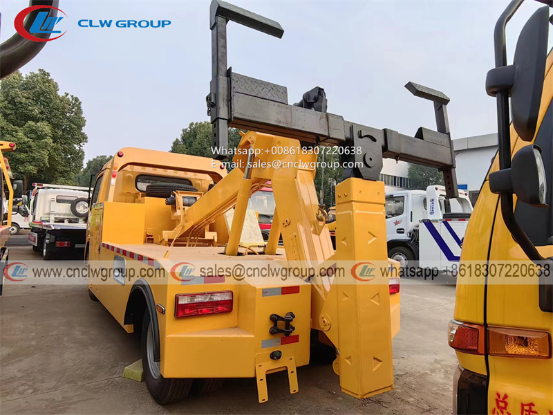 Dongfeng 5 ton wecker tow rescue truck