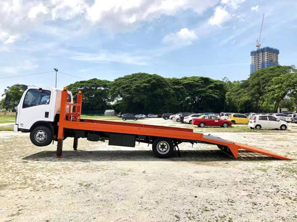 Road Rescue Car Carrier Star - ISUZU NPR Self Loader Car Carrier Flatbed Truck