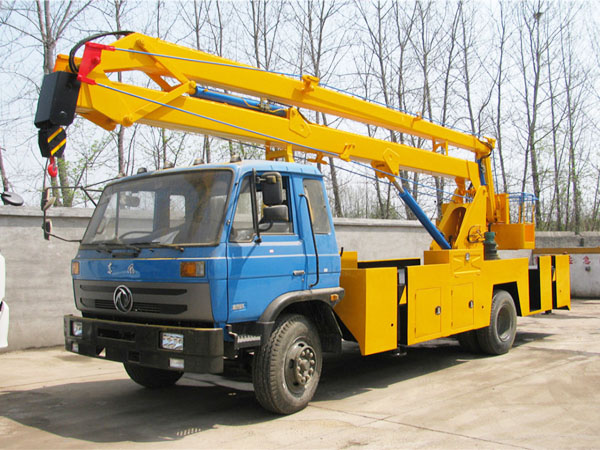 Dongfeng 20m knuckle arm aerial work platform manlift truck detail introductions