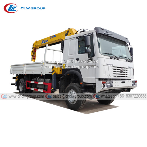 Sinotruk HOWO 4x4 truck mounted crane XCMG SQS200 8 TON Boom