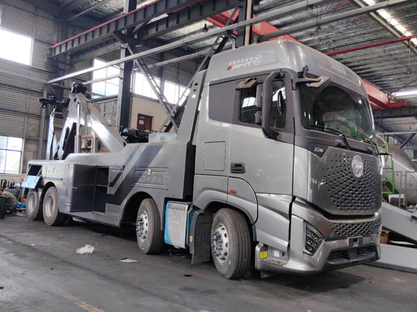 China's first Foton Galaxy AMT 30 ton heavy-duty wrecker tow truck has been successfully manufactured