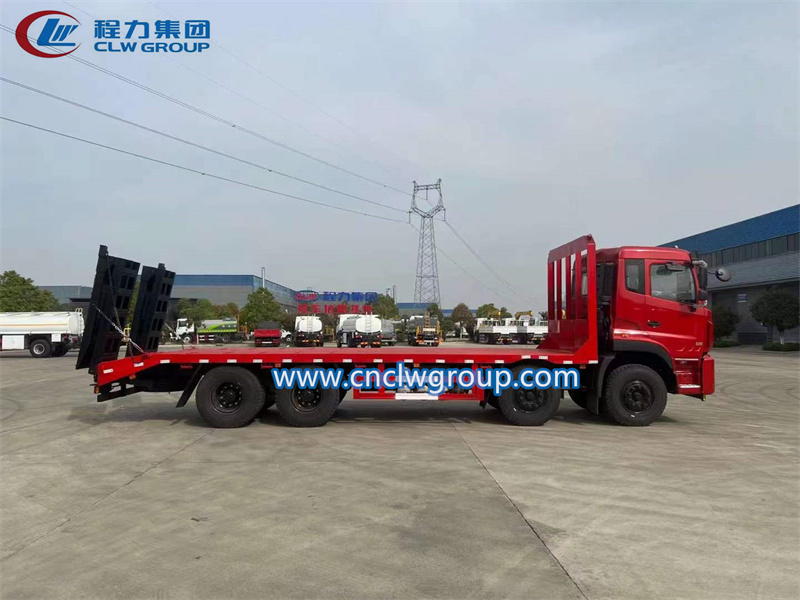 CLW 8x4 35t flat bed transport truck for carrying excavators