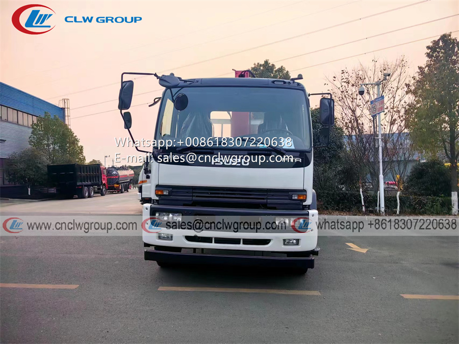 ISUZU FTR boom truck mounted 7t crane