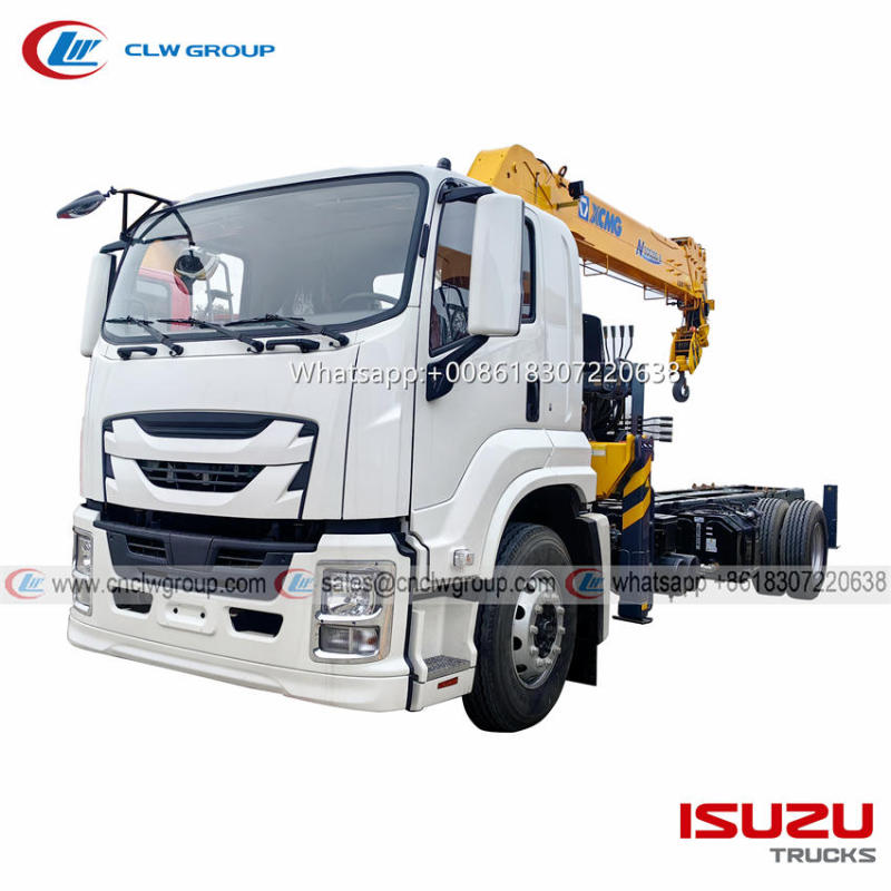 ISUZU GIGA FVR truck mounted XCMG 8 ton 6-stage crane