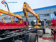 ISUZU GIGA FVR truck mounted XCMG 8 ton 6-stage crane