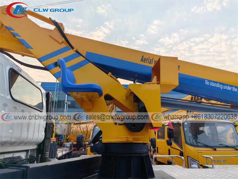 CLW 4x2 4x4 18m crane basket aerial work platform truck