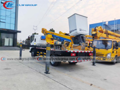 CLW 4x2 4x4 18m crane basket aerial work platform truck
