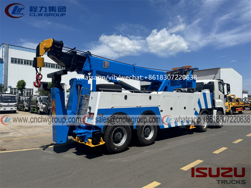 ISUZU GIGA 30T Rotator Wrecker Truck
