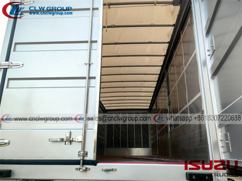 ISUZU GIGA 12 15 ton Side Curtain Trucks