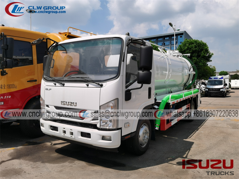 ISUZU 8000L vacuum sewage septic tanker truck