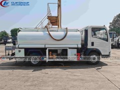 HOWO RHD 6m3 fuel dispenser truck