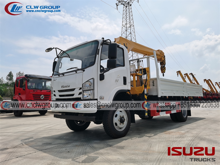 Isuzu npr 4x4 boom crane truck with 5 ton crane 