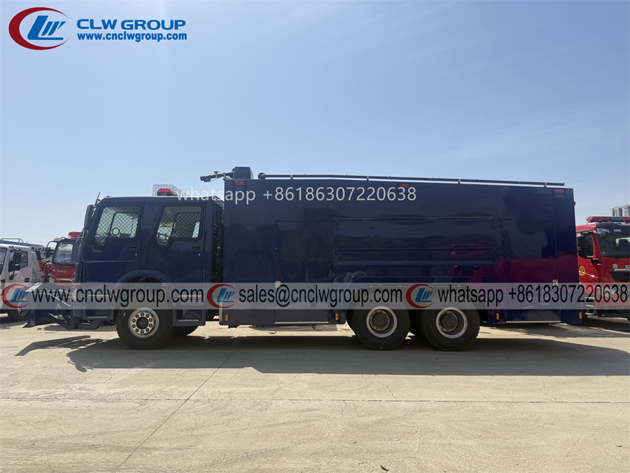 HOWO 6*4 anti riot water tank fire truck