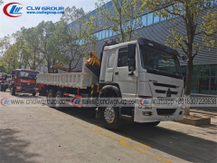 Sinotruk HOWO RHD 6*4 truck mounted 5 ton knukcle crane