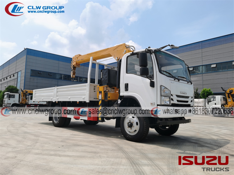 Isuzu npr 4x4 boom crane truck with 5 ton crane