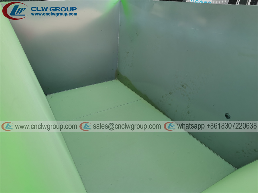 skip bin of HOWO RHD 4cbm skip loader garbage truck