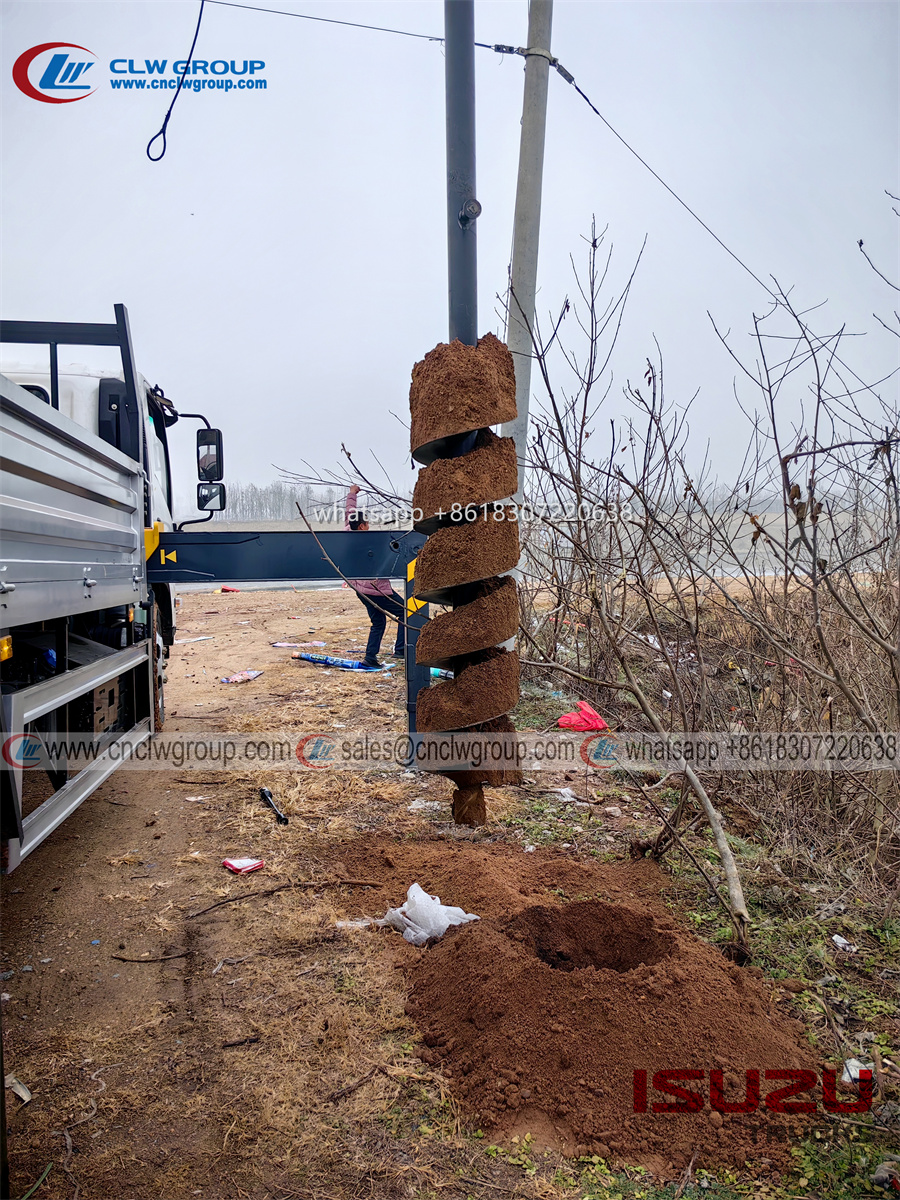 ISUZU FRR npr 5 ton truck mounted crane boom crane auger driller trucks