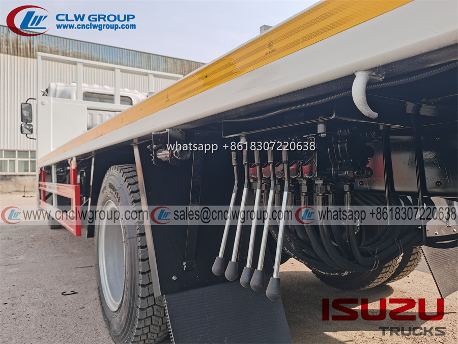 ISUZU 4x4 8 ton self loading flat bed truck with 6 ton winch