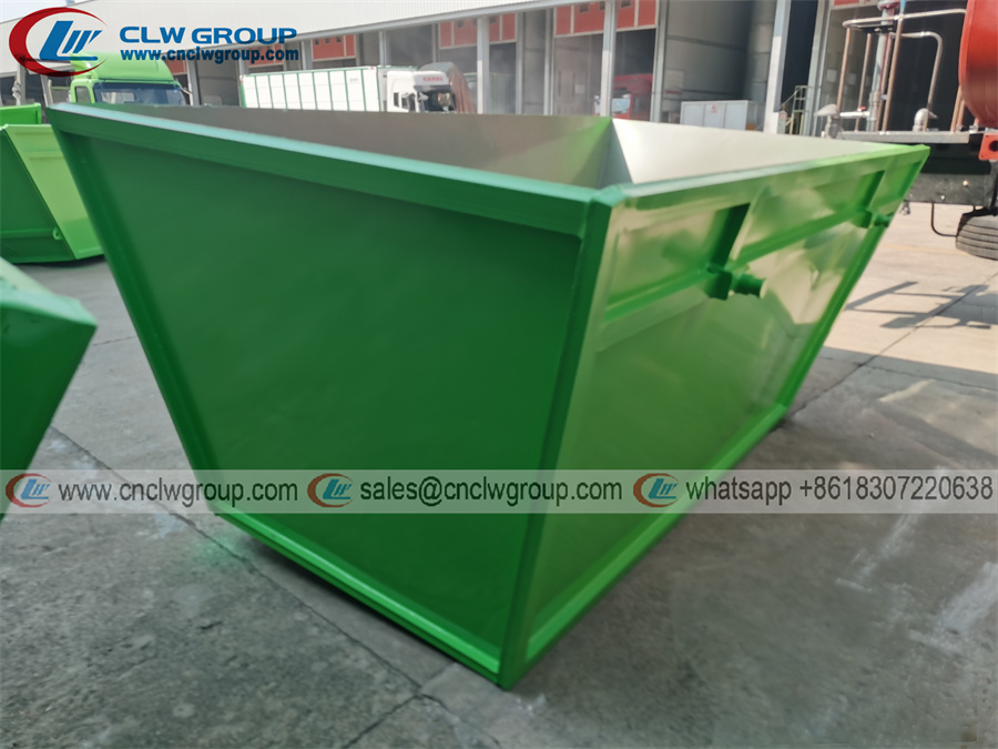 skip bin of HOWO RHD 4cbm skip loader garbage truck