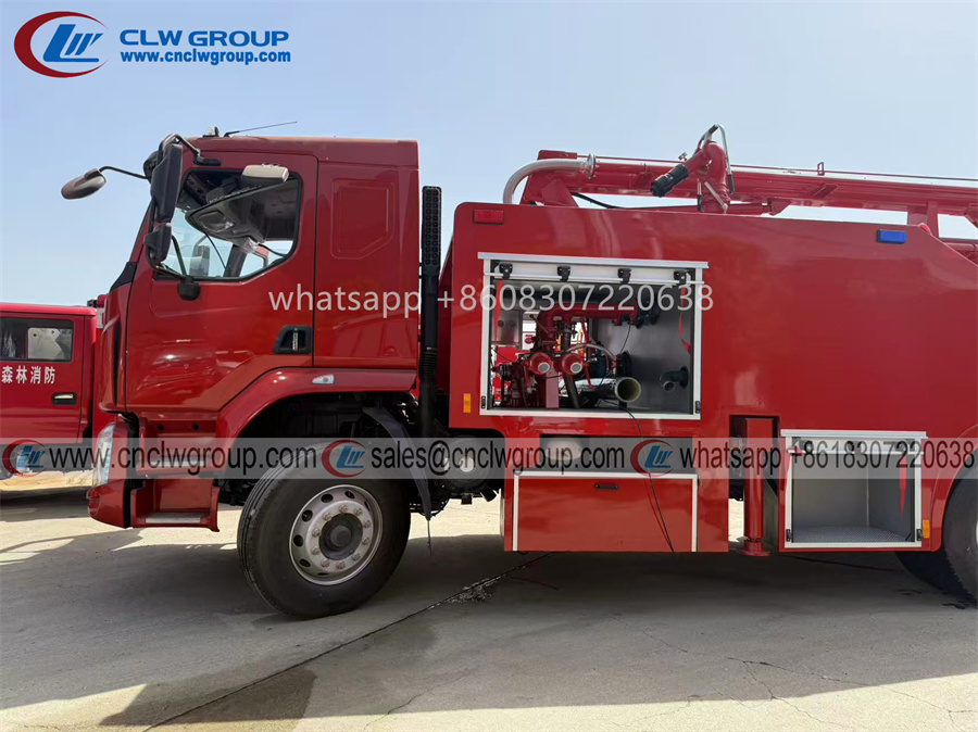 Liuqi Chenglong H5 4m3 5m3 bucket lifting jet water fire trucks