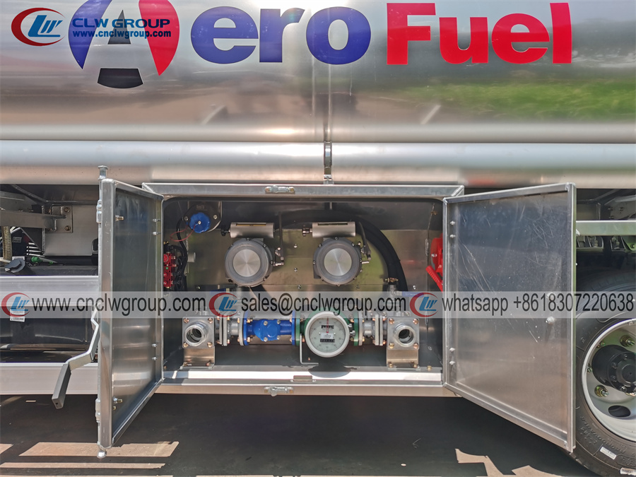 HOWO 5000L aluminum oil tank mobile refuelling diesel gasoline tanker trucks