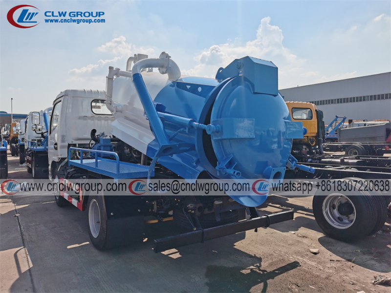 Dongfeng RHD 3000 liters vacuum septic pump sewer suction sewage tanker trucks