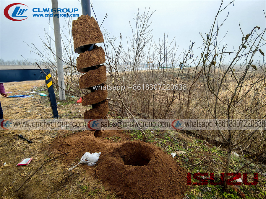 ISUZU FRR npr 5 ton truck mounted crane boom crane auger driller trucks