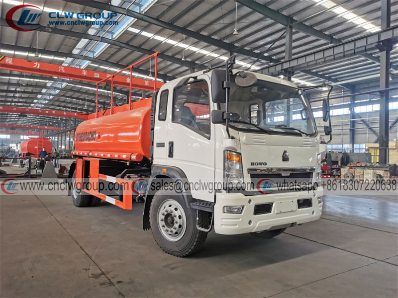 HOWO 10000 liters diesel oil tanker gasoline fuel tanker trucks