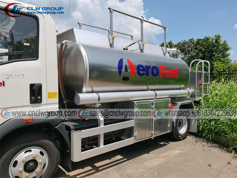 HOWO 5000L aluminum oil tank mobile refuelling diesel gasoline tanker trucks
