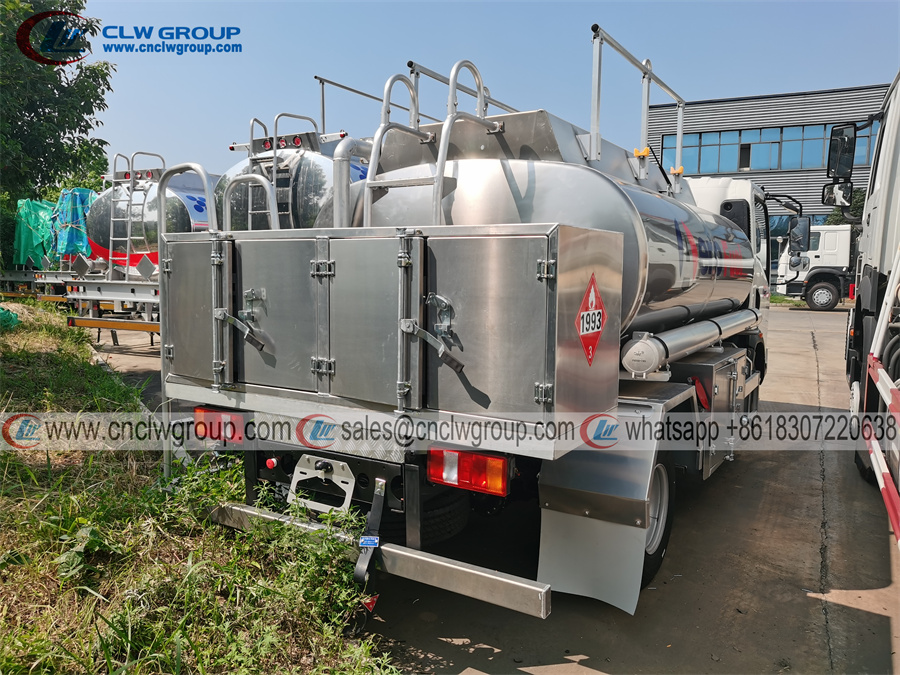 HOWO 5000L aluminum oil tank mobile refuelling diesel gasoline tanker trucks