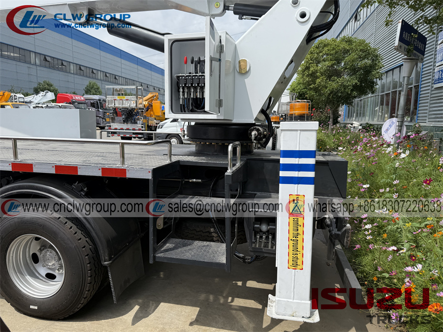 ISUZU 700P RHD 15m insulated basket aerial platform truck